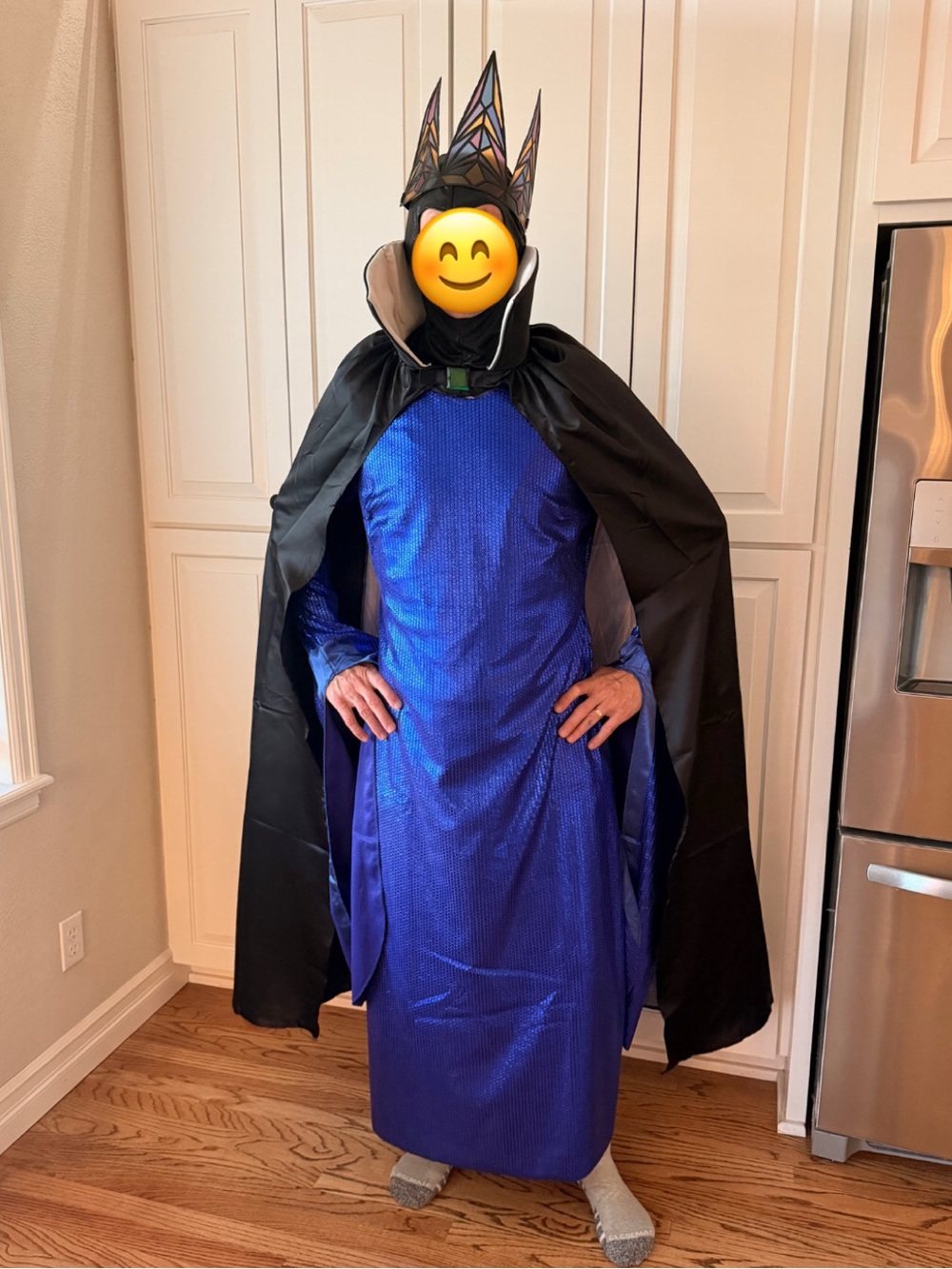Disney Adult Evil Queen Costume - Disney Villains Plus Size Halloween cosplay - Picture 4 of 7